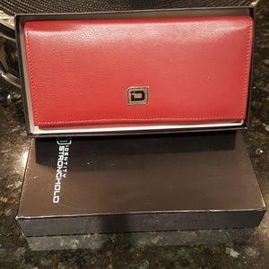 Identity stronghold wallet
